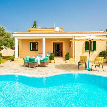 Villa Constantinos Kato Yialia 외부 사진