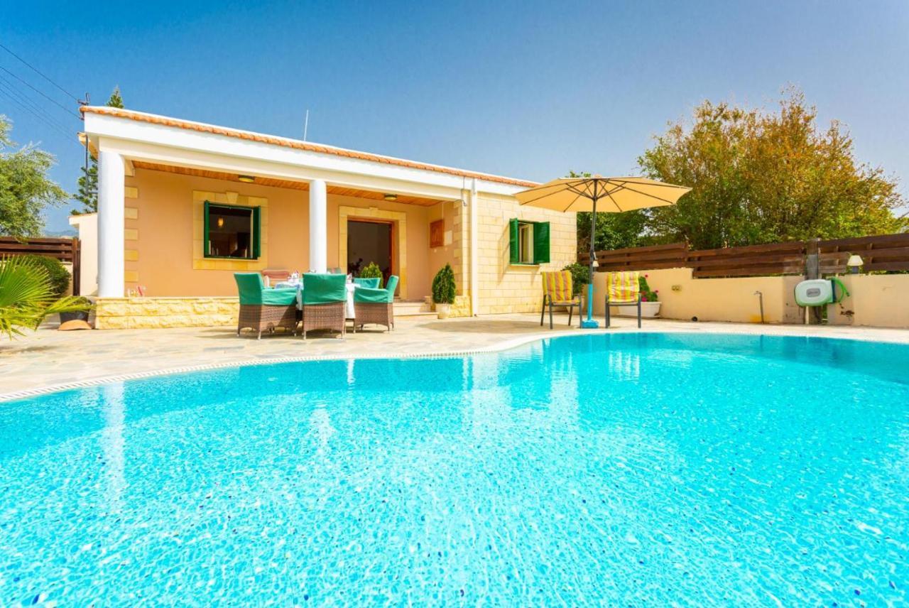 Villa Constantinos Kato Yialia 외부 사진