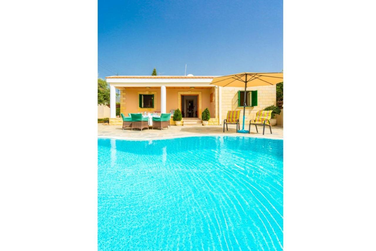Villa Constantinos Kato Yialia 외부 사진