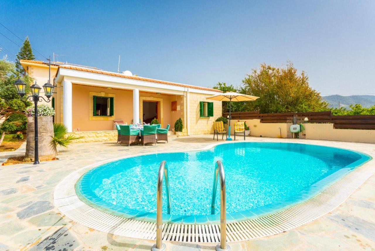Villa Constantinos Kato Yialia 외부 사진