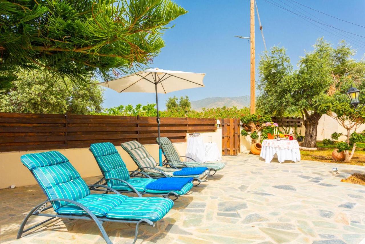 Villa Constantinos Kato Yialia 외부 사진