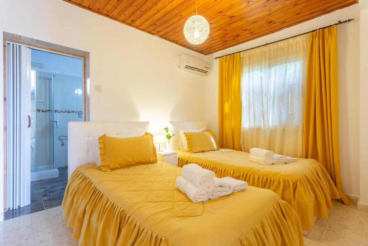Villa Constantinos Kato Yialia 외부 사진