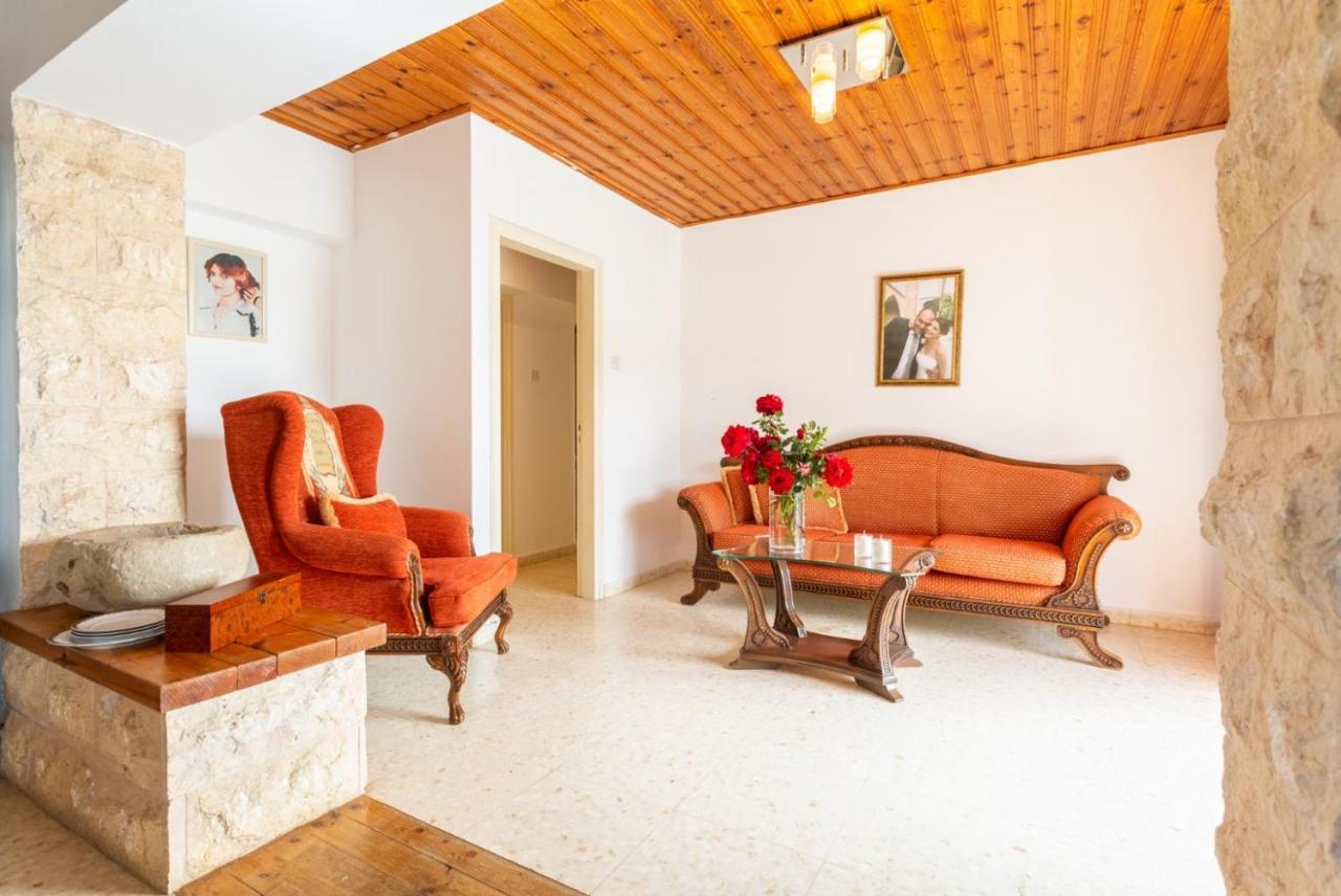 Villa Constantinos Kato Yialia 외부 사진