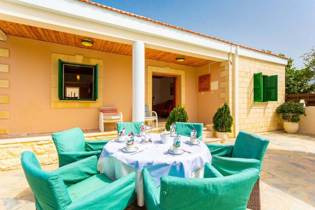 Villa Constantinos Kato Yialia 외부 사진