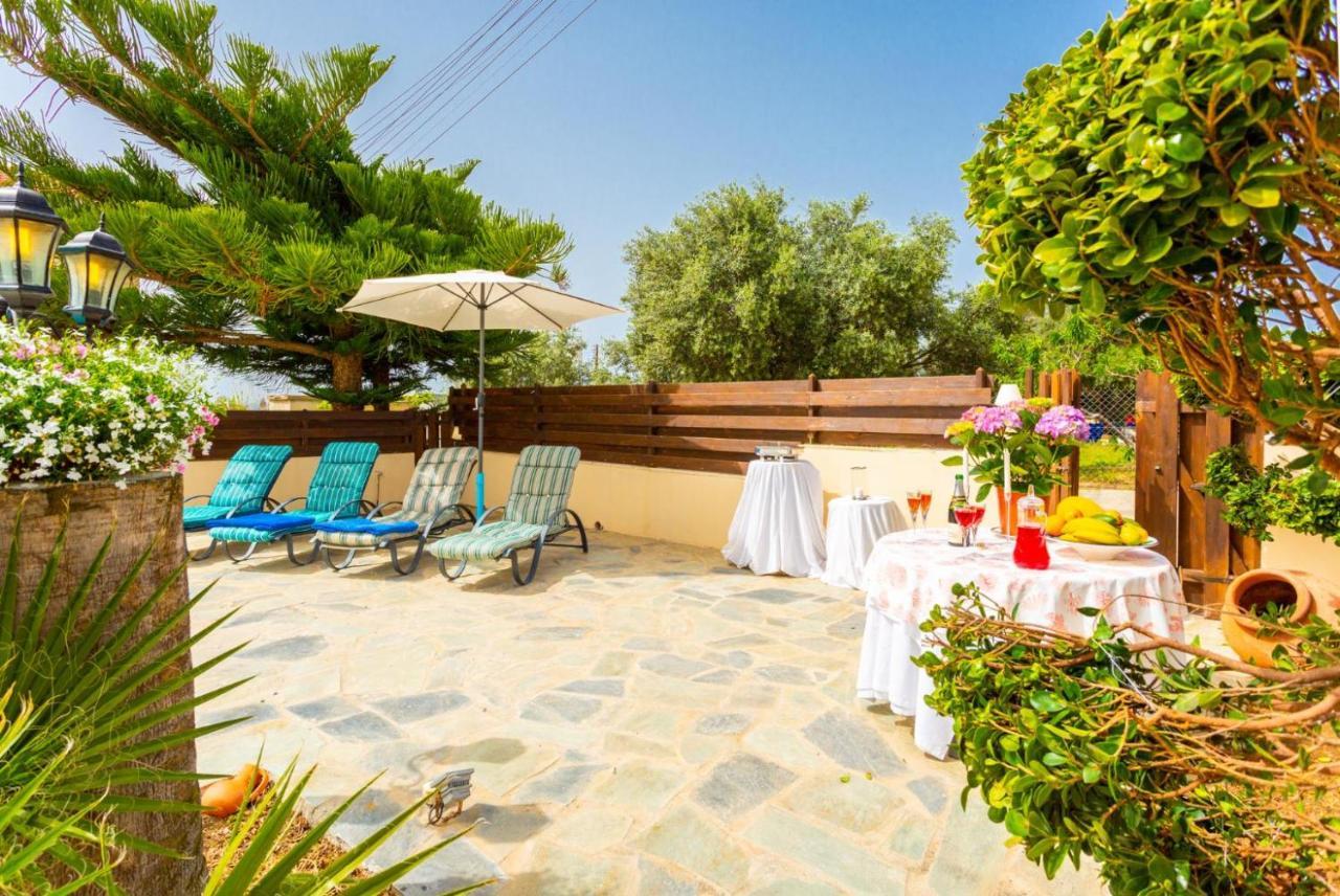 Villa Constantinos Kato Yialia 외부 사진